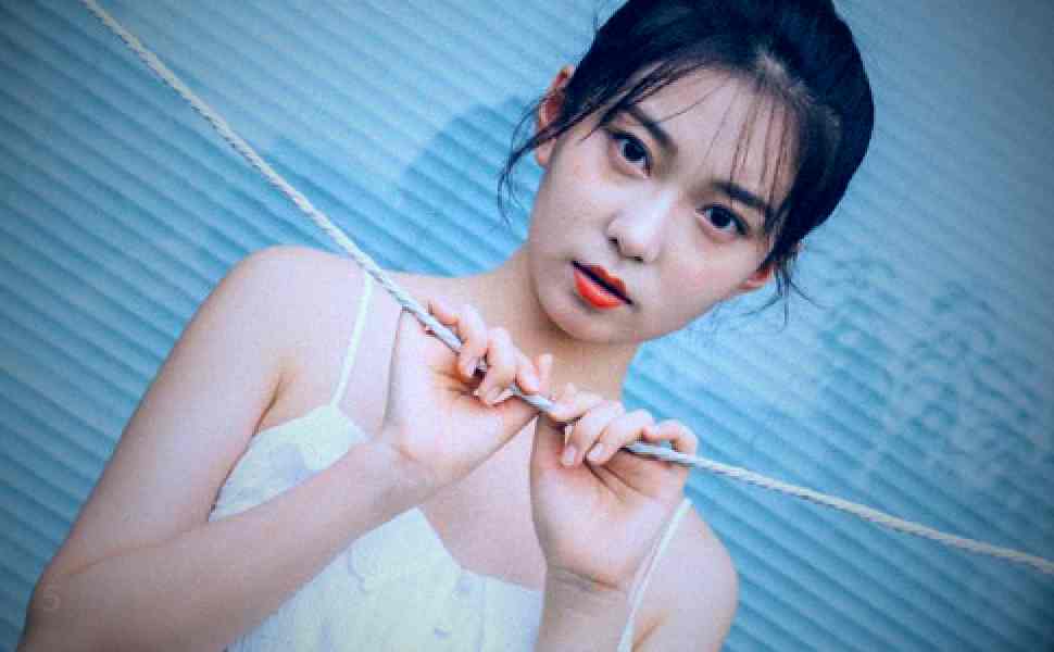 反思：从教育与社会角度审视所谓“反差女神”现象——思思吖事件引发深层思考