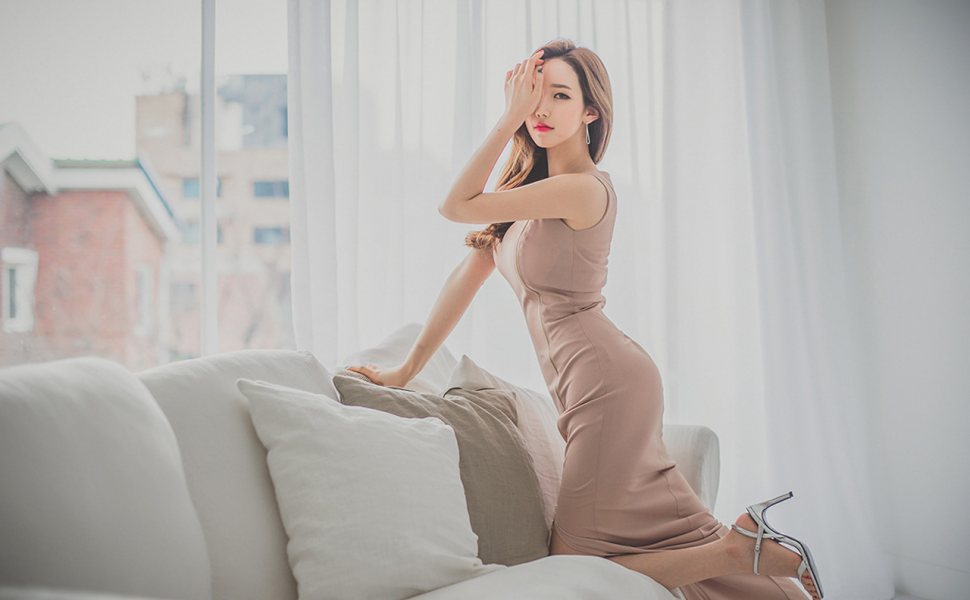 反差太大！上海艺术学院清纯女神章子菲床照视频外泄，跪舔猛操画面全曝光，渣男分手后报复？
