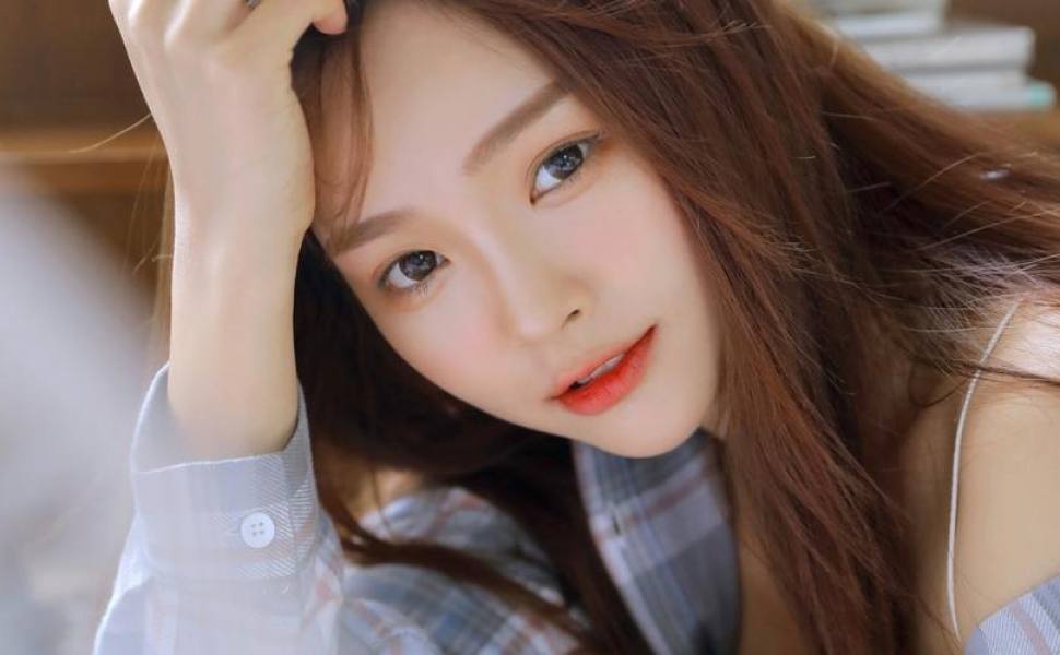 揭秘网红李帅叔叔丑闻：336万粉博主私密视频泄露，女粉主动曝光千里送事件引爆热议